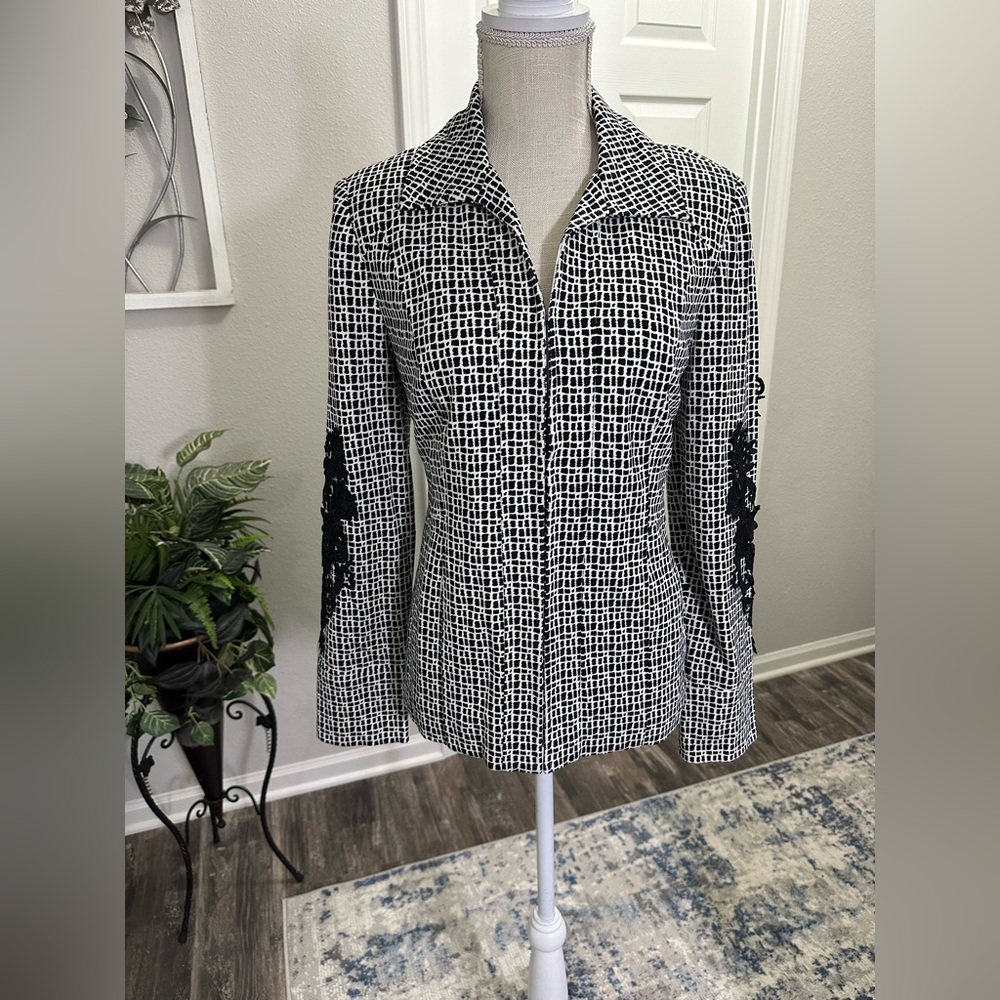 Chico’s Women’s Black/White Blazer Jacket With Pockets Size S